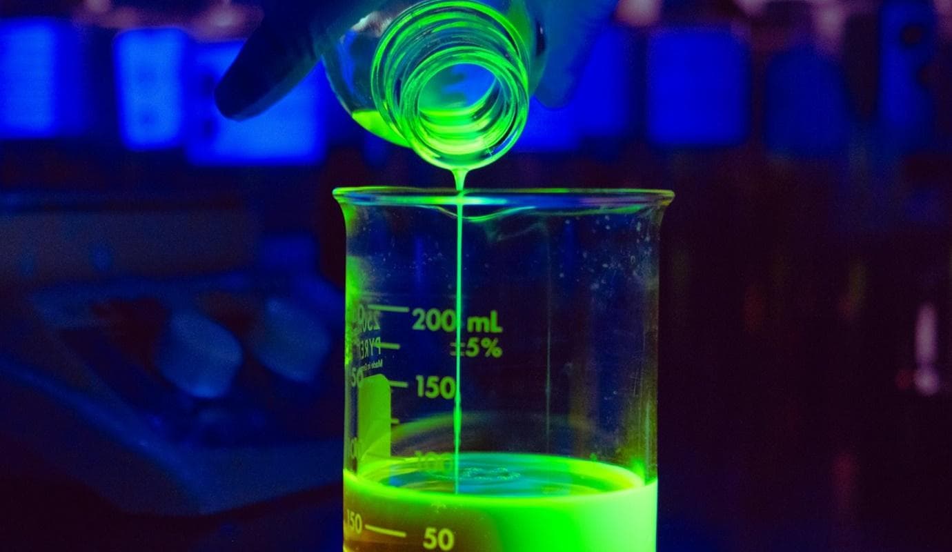 Quick to boil, quick to cool: Daikin’s new EV refrigerant boils off at 10-15 degrees cooler than conventional refrigerants and could boost EVs’ range by a whopping 50% | Photo: Dober.com