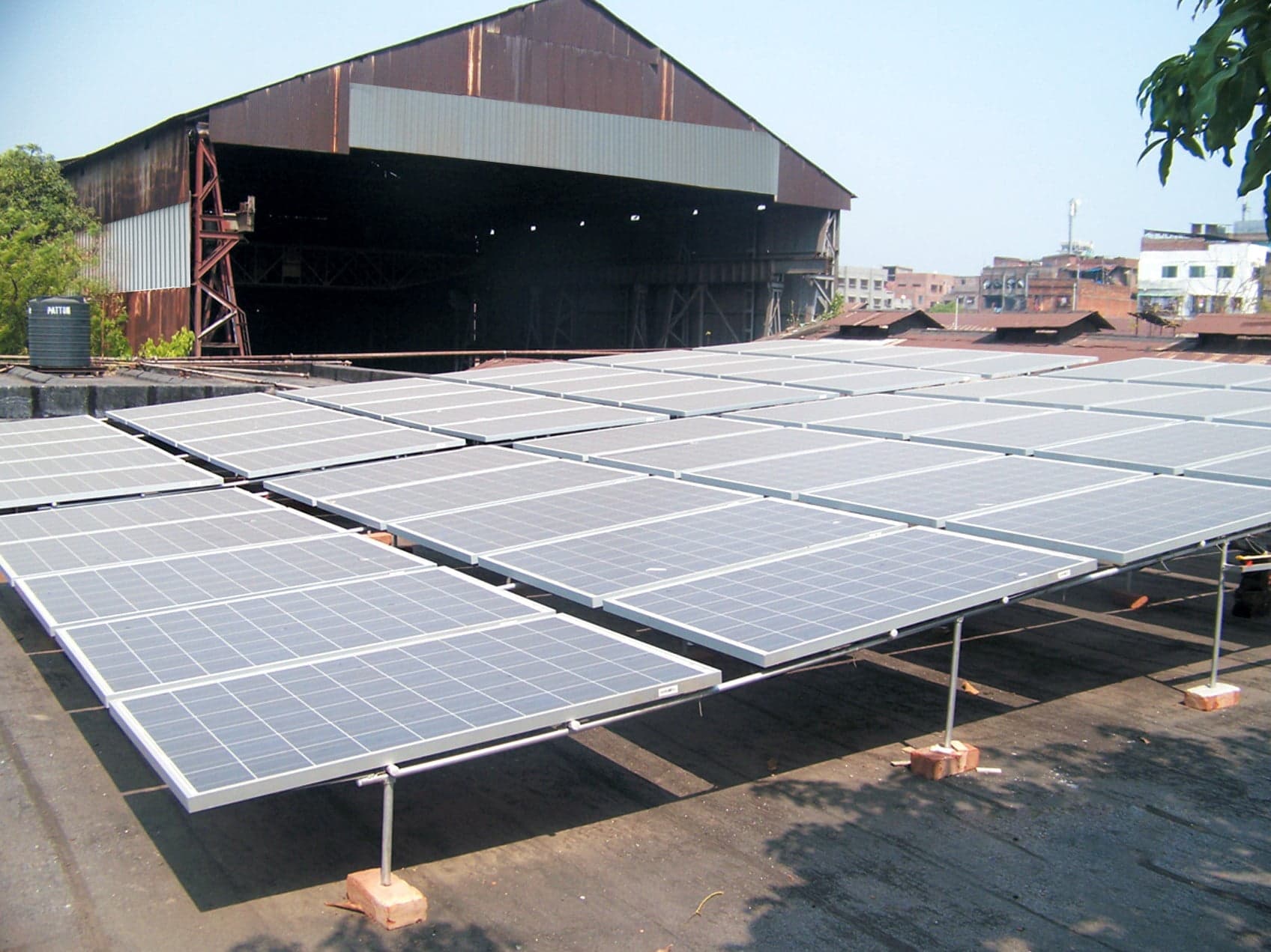 Soon on the roof: Rooftop solar’s poor performance seems to have spurred the Centre into announcing upgraded targets – no less than 38GW by 2022 | Photo: BridgeRoof