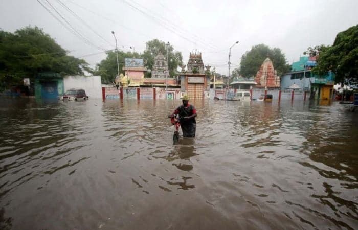 Pushed to the limits: Cyclone Nivar made landfall in South India, causing a flood-like situation in parts of Tamil Madu, including Chennai | Photo: The Weather Channel