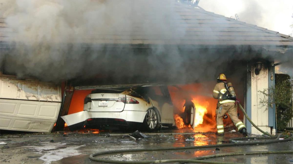 Gets better with age: EVs might get considerably safer on the road as older EV batteries are much less prone to catching fire due to their reduced charge capacity | Photo: Arc Publishing