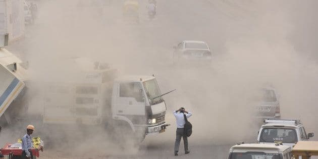 Foggy future: According to the report, 100% of the population in India lives in areas where PM2.5 levels are higher than the WHO guideline | Photo: Huffington Post