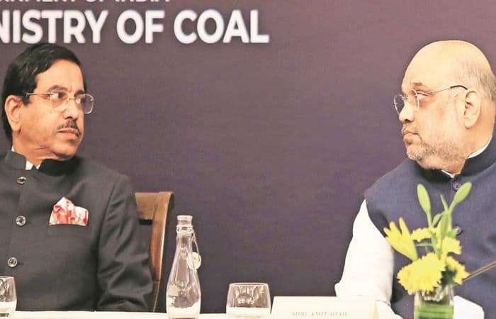 In total agreement: India’s home and coal ministries are both strongly backing a revival for coal despite the market and investors steadily moving towards renewables  | Photo: Indian Express