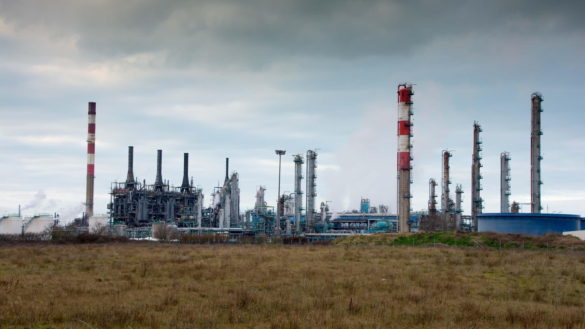 PM says cut dependence on imported energy, RE and EVs is the answer