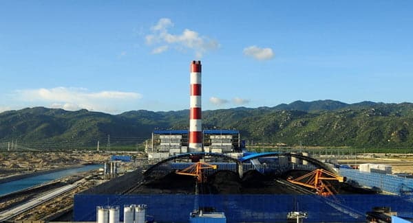 Could fail miserably: Carbon Tracker has warned that coal plants worth $60bn in SE Asia could fail against cheaper renewables.
Image credit: Nangluongvietnam.vn