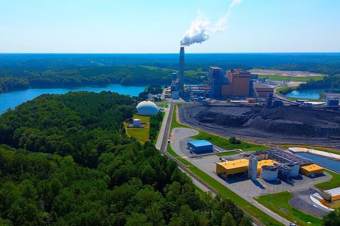 Most countries are still heavily reliant on coal for their energy needs.  Photo: Wikimedia Commons