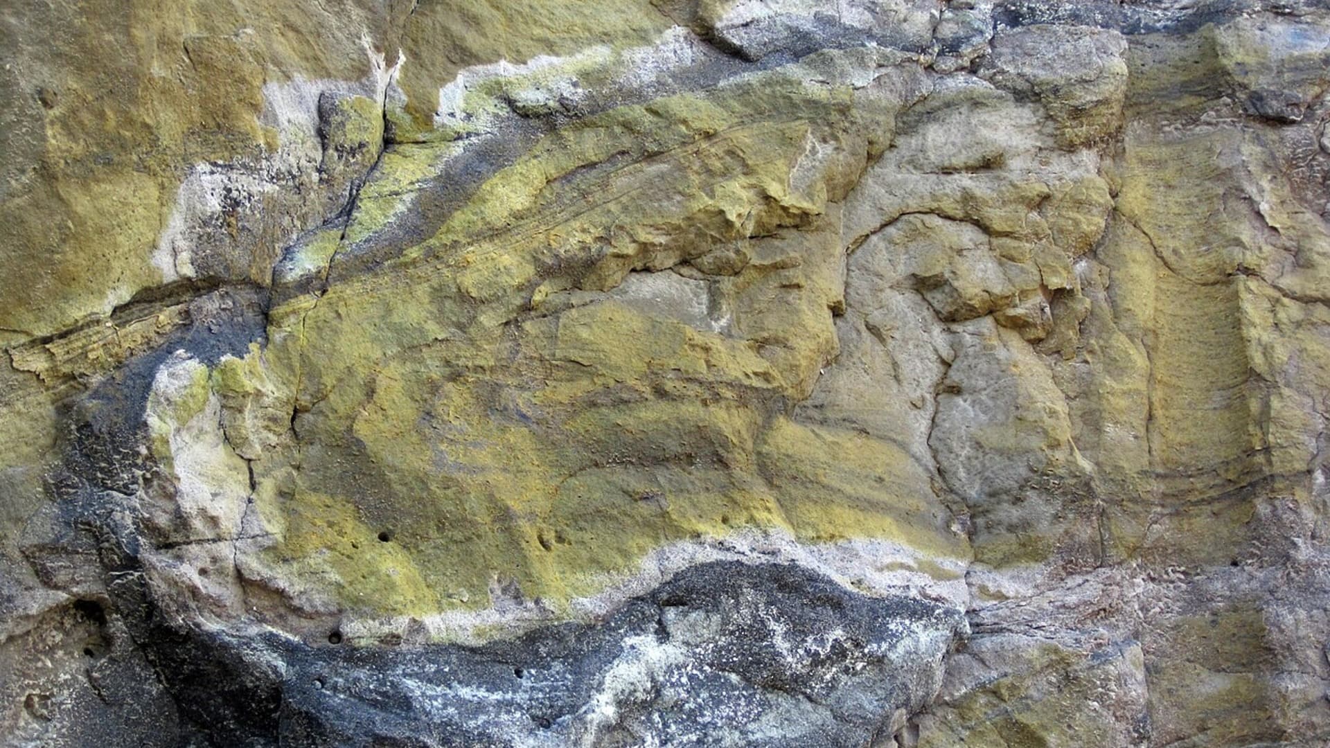 India is set to ink 10-year Uranium supply deal with Canada.