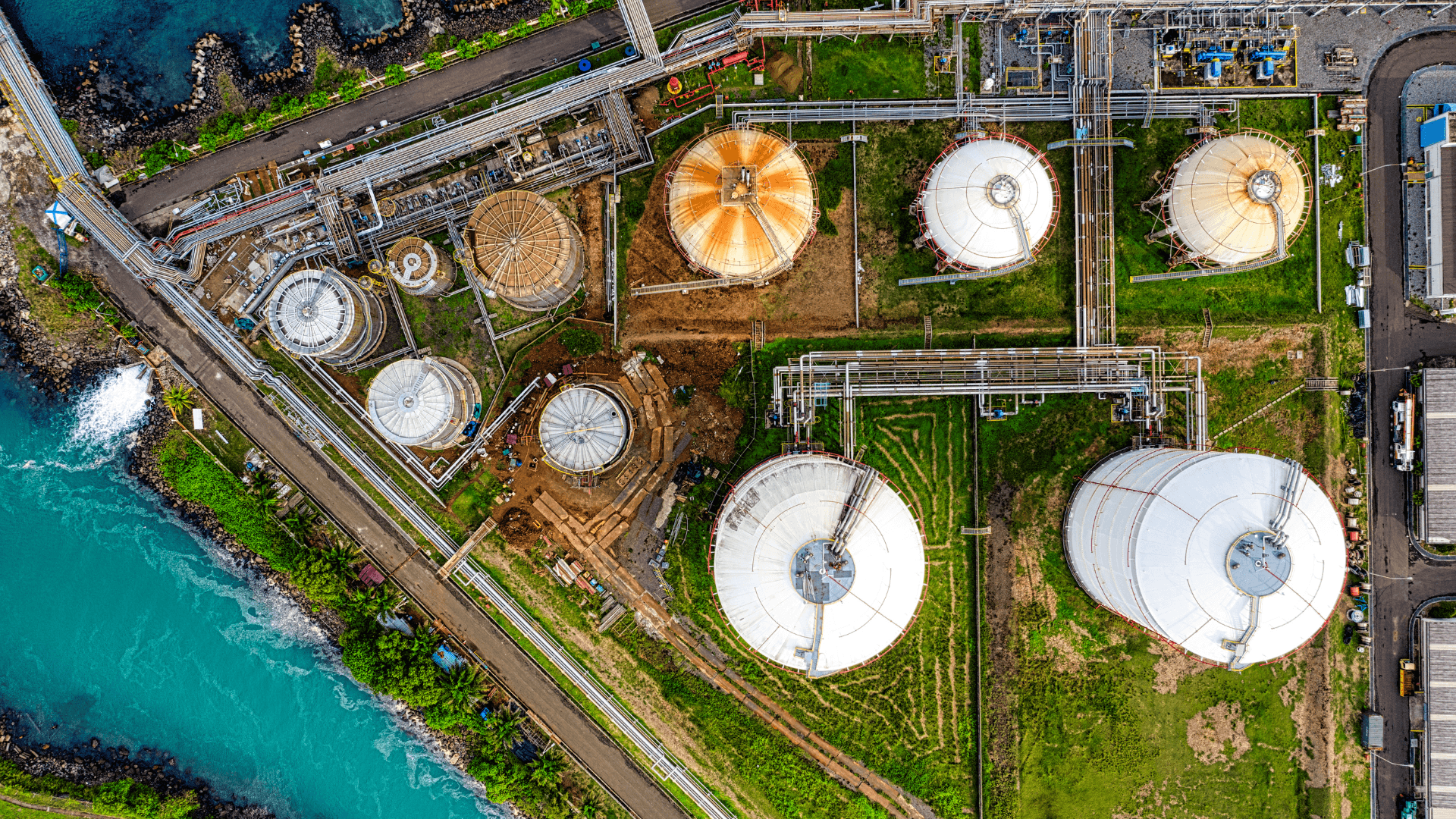 The twin fossil fuel shocks of the 2020s are speeding up a structural change towards clean energy, with long term implications for oil, gas, and energy security. 