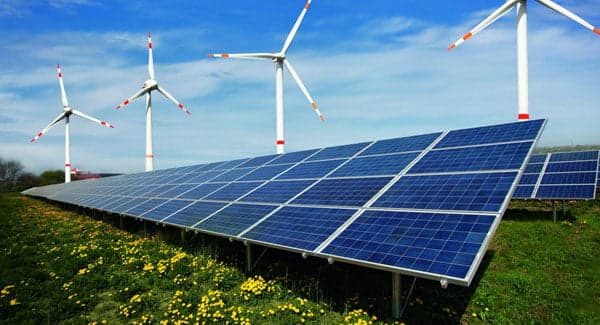 Just isn’t working: The Centre’s tariff ceiling on solar-wind hybrid projects is yet to convince India’s renewable power developers. |
Image credit: i1.wp.com