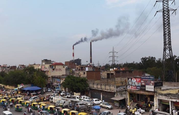 Nothing to see here: India’s old, polluting coal plants may be given a new lease of life if its power ministry’s proposal for cheap power is accepted, despite even the DISCOMS wanting out | Photo: Indian Express