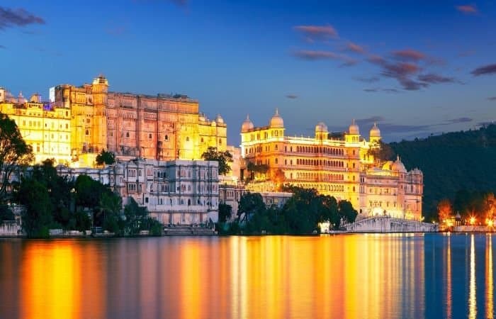 Now with an e-bus connect: The tourist hotspot of Udaipur will soon be connected to Jaipur and Jodhpur via electric buses that will run for 600km every day, courtesy the state transport dept. | Photo: EnchantingTravels