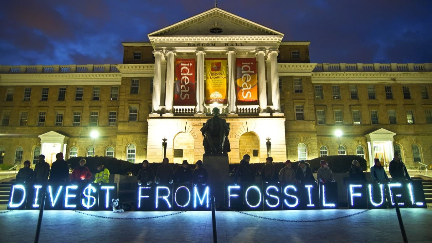 Greenwash: Despite announcements of net-zero ambitions from several banks and financial institutions, a new report has found only a fourth of these institutions report their financed emissions | Photo: Therevelator.org