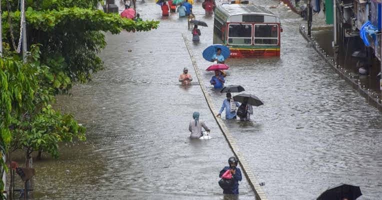 Erratic: Mumbai faced the brunt of a fierce resurgence in monsoon activity following a dry July | Photo: Scroll