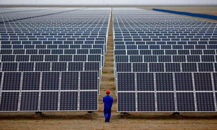 Incomparable: Energy research and consultancy firm Wood Mackenzy has estimated that renewable energy generation cost in India will further decline to become 56% cheaper than new-build coal by 2030 | Photo: Reuters