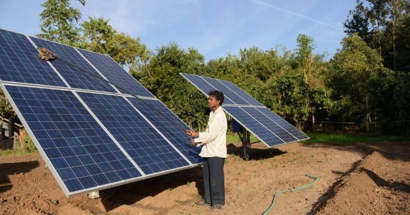 Slowing fast: Import duties, rock bottom tariffs and flagging investor confidence have throttled India’s impressive solar capacity addition | Image credit: Scroll