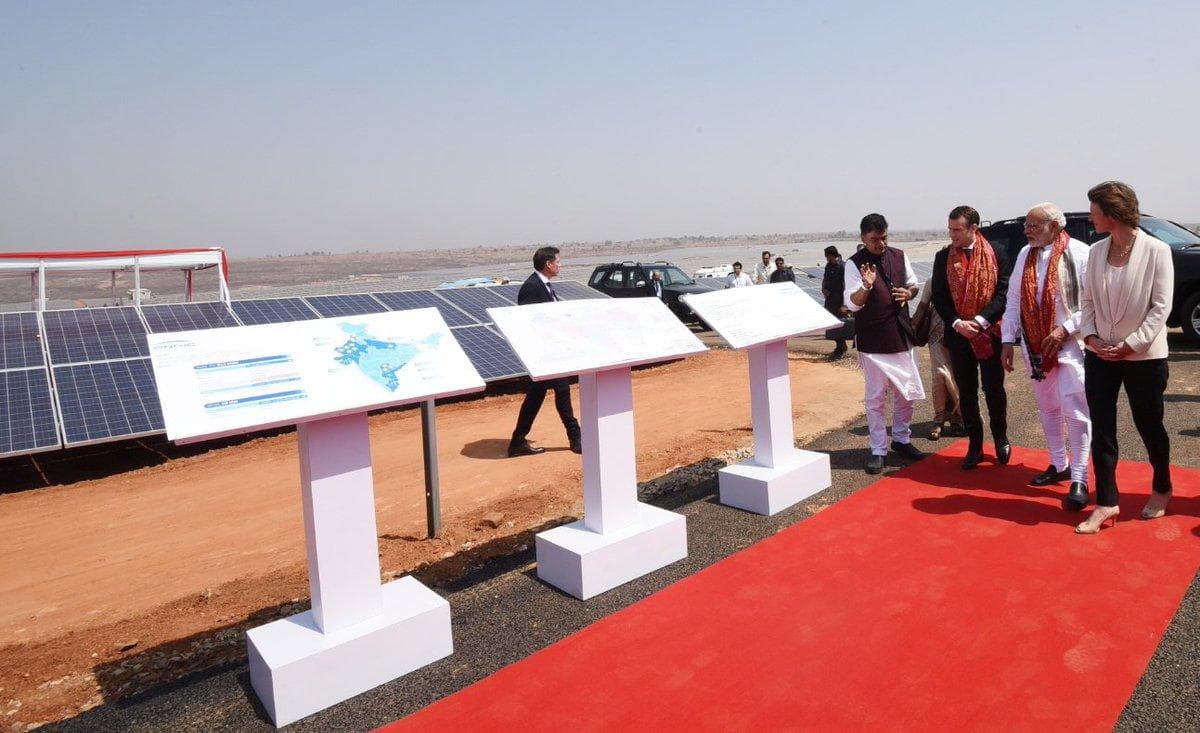To raise or not to raise: Following intense international pressure to ramp up its climate ambitions, India is considering updating its NDC to include its domestic RE target of installing 450GW by 2030 | Photo: Twitter