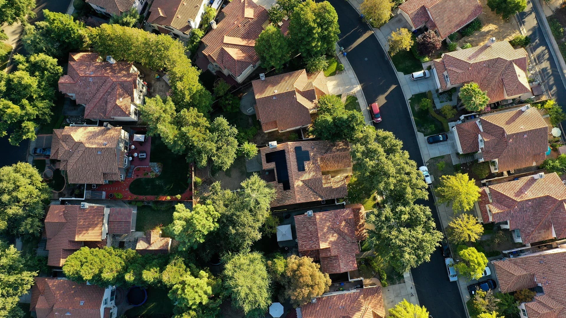 Solar generation peaks during daylight hours, often when residential demand is relatively low, while evening household demand continues to rise after the sun sets. 