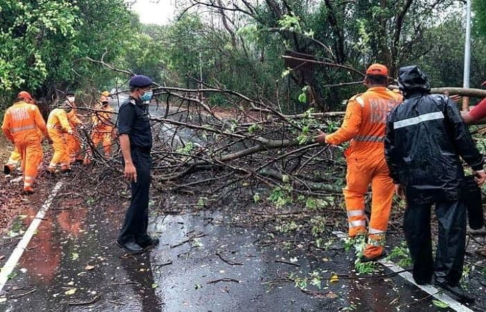 Thunder and fury: Cyclone Nisarga hit India’s west coast, including Maharashtra and Gujarat, on June 3, killing four people | Photo: Deccan Herald