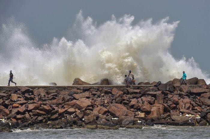 West Bengal and other eastern states, along with Bangladesh, are bracing for Cyclone Amphan to make landfall with wind speeds of 155-165 km/hr | Photo:PTI