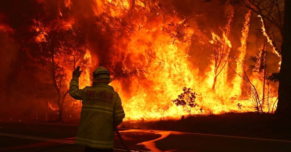 Uncontrollable blaze! Australia’s bushfires, exacerbated by climate change, have burnt so hot this year that they have created their own thunderstorms and lightning | Photo: Commondreams.org