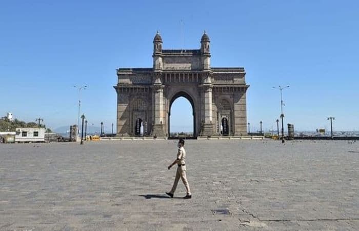A glimpse of blue: Lockdowns enforced to clamp down on the spread of COVID-19 had the unintended consequence of temporarily cleaning up the air even in regions with some of the worst air in the world | Photo: Free Press Journal